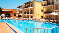 Porto Kalamaki Hotel er et av Vings nøye utvalgte hotell.