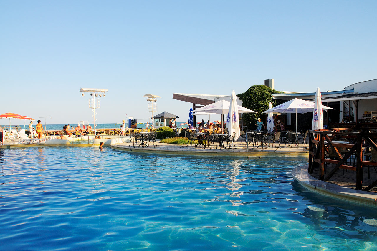 Pool & Beach - Hotel Gergana - Albena, Bulgaria